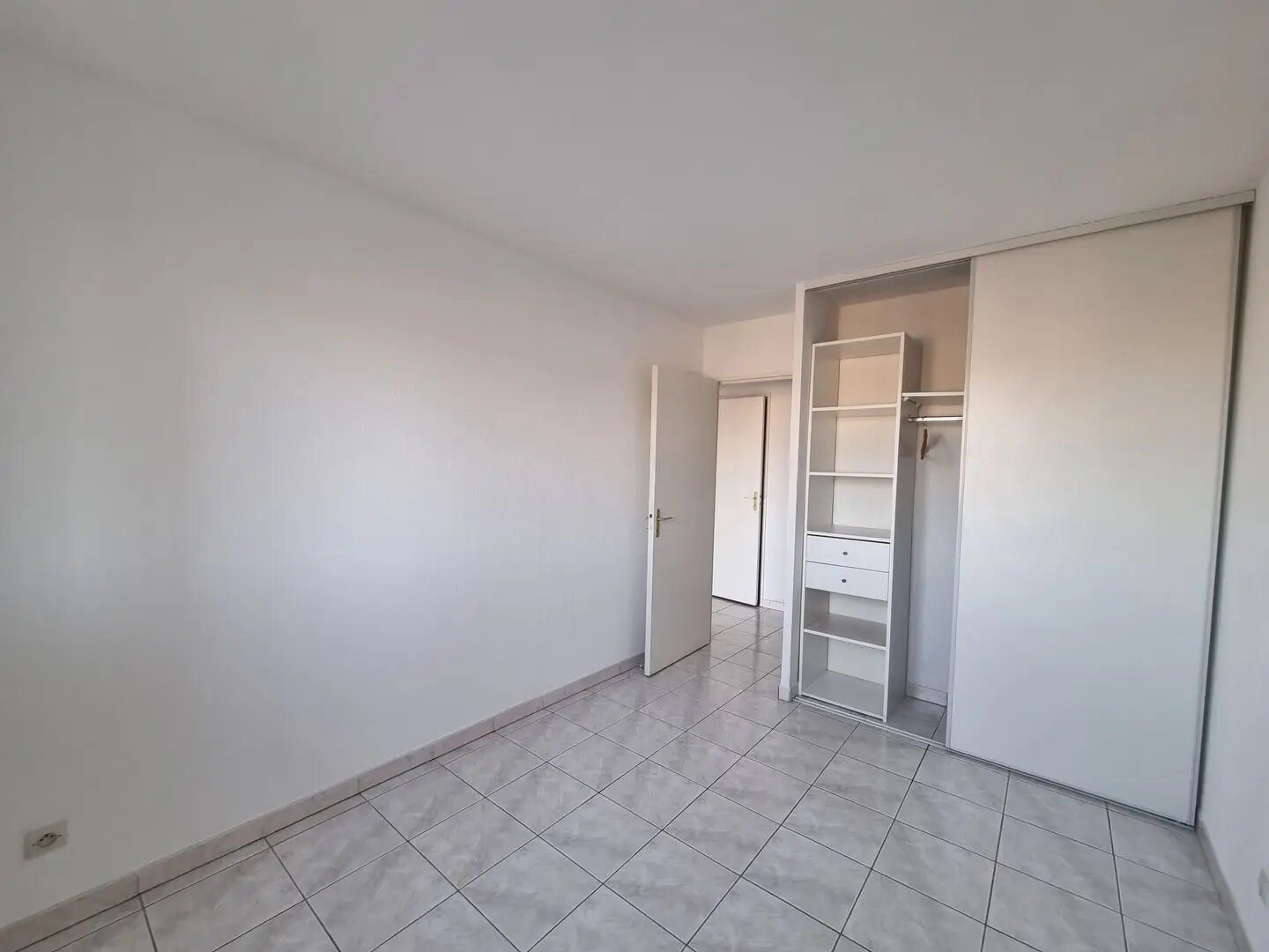 Appartement à louer, 64m², Saint-Laurent-du-Var