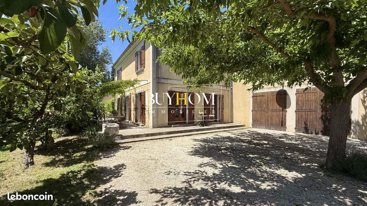 Maison à vendre, 257m², L'Isle-sur-la-Sorgue