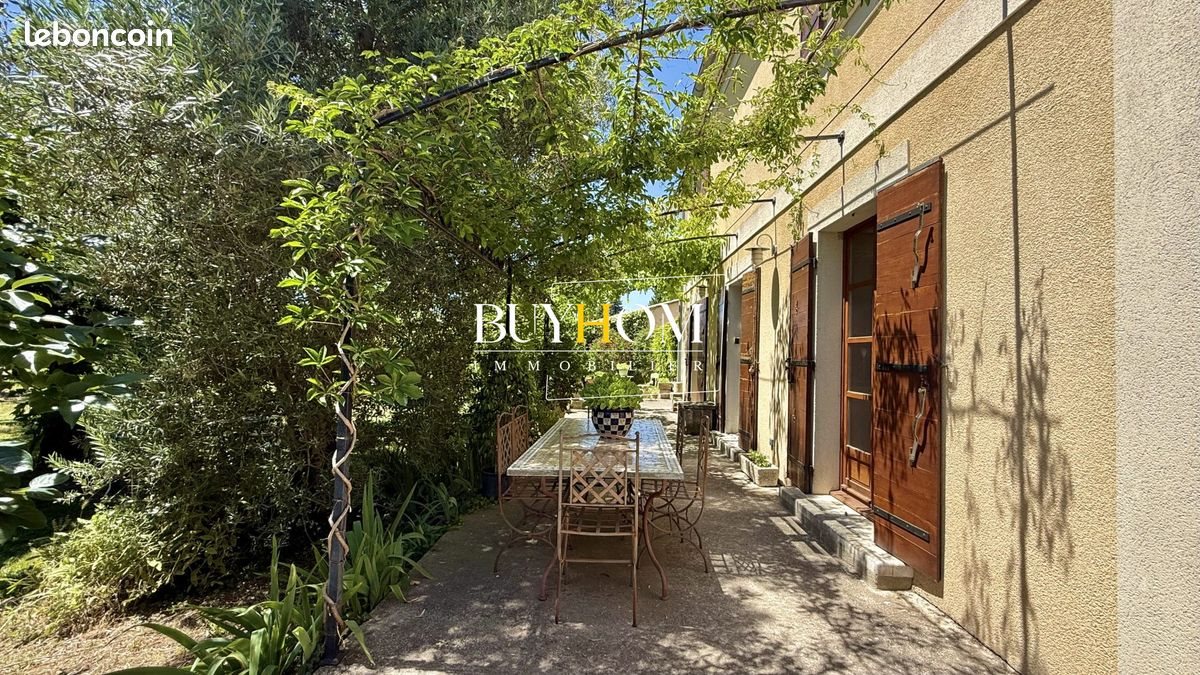 Maison à vendre, 257m², L'Isle-sur-la-Sorgue