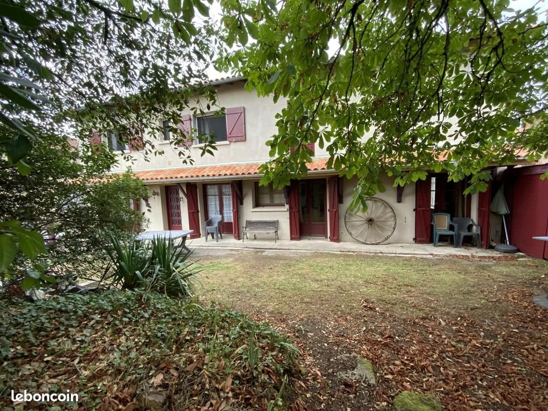 Maison à vendre, 500m², Rochechouart