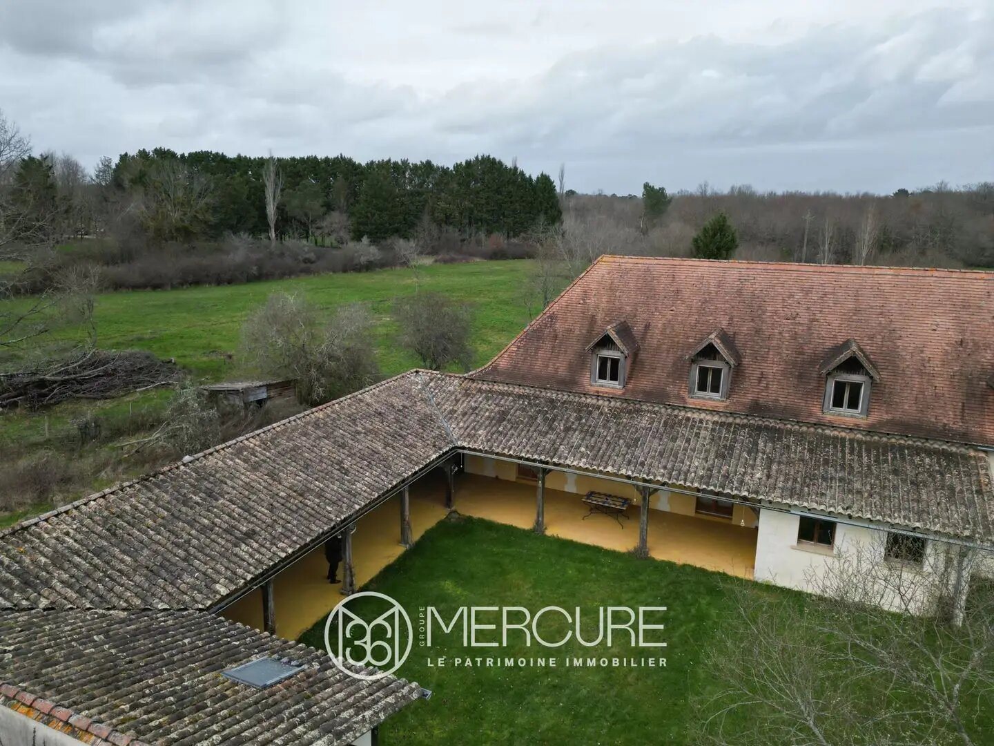 Maison à vendre, 230m², Montazeau