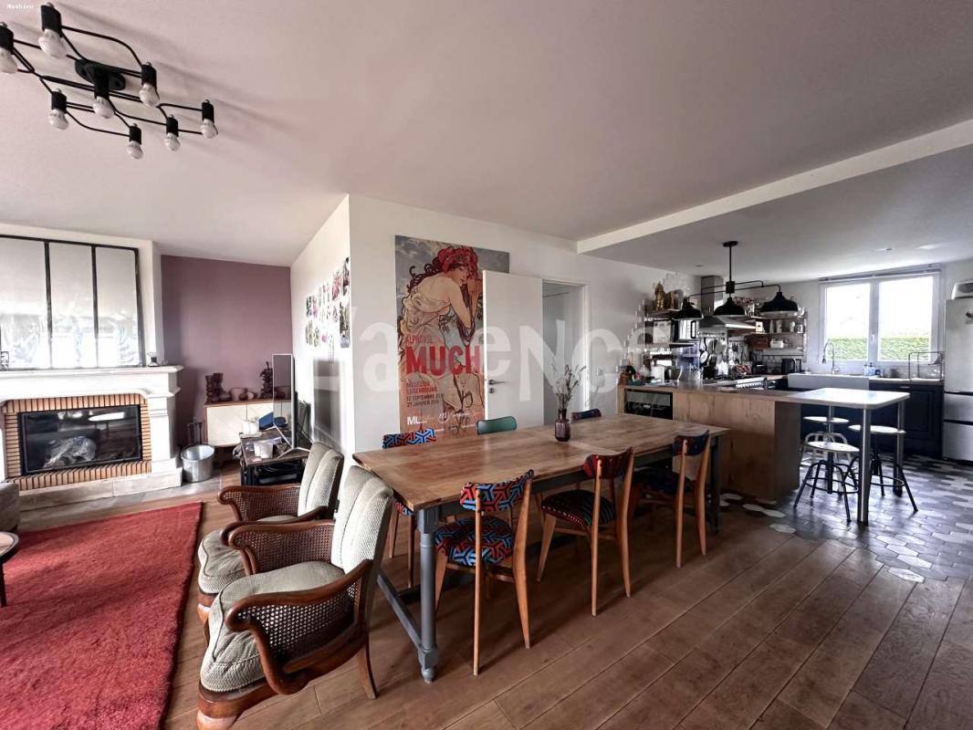 Maison à vendre, 190m², Gressy