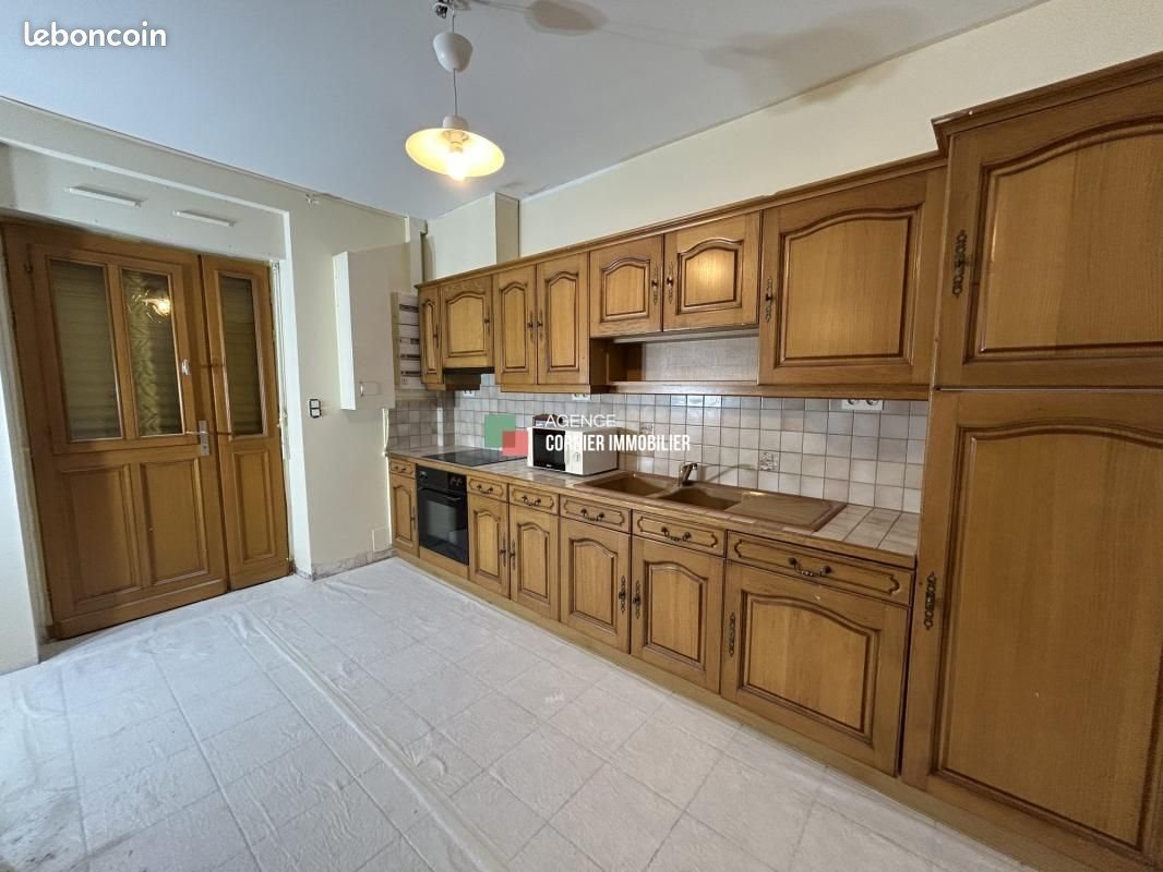Maison à louer, 121m², Marpiré