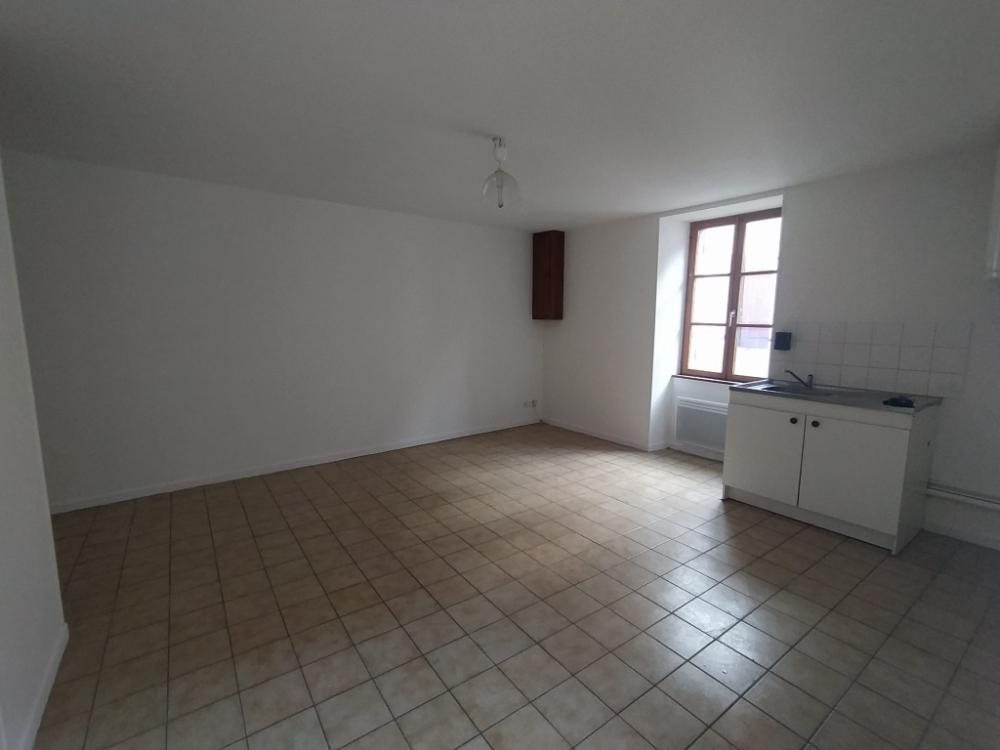 Appartement à louer, 47m², Clamecy