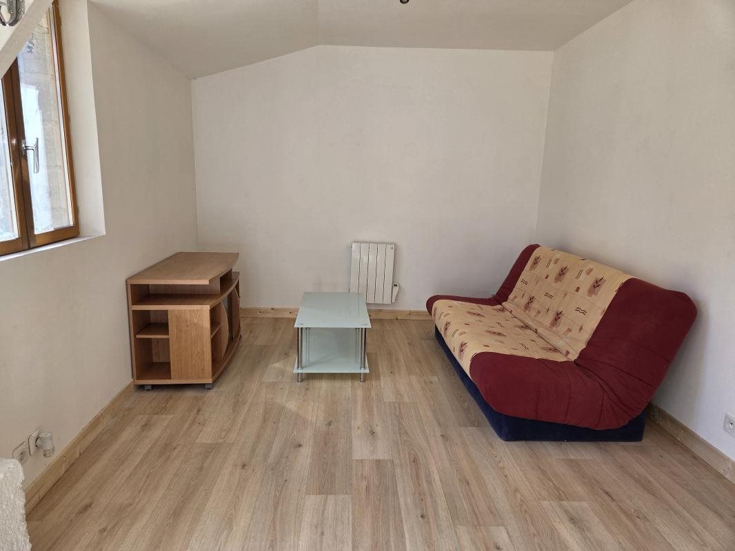Maison à louer, 23m², Saint-Julien-du-Sault
