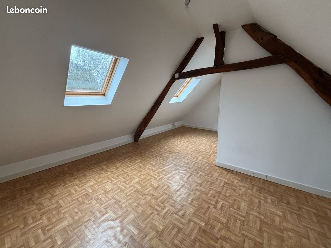 Maison à louer, 74m², Lusanger