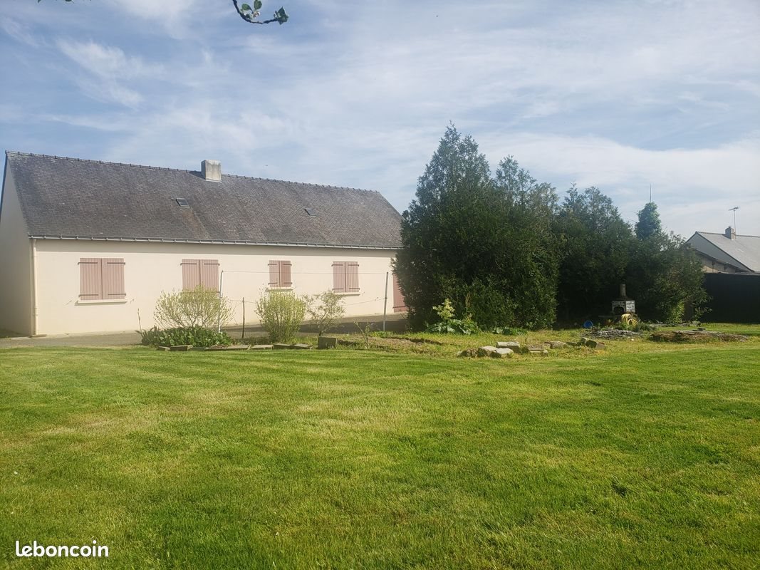 Maison à louer, 95m², Lusanger