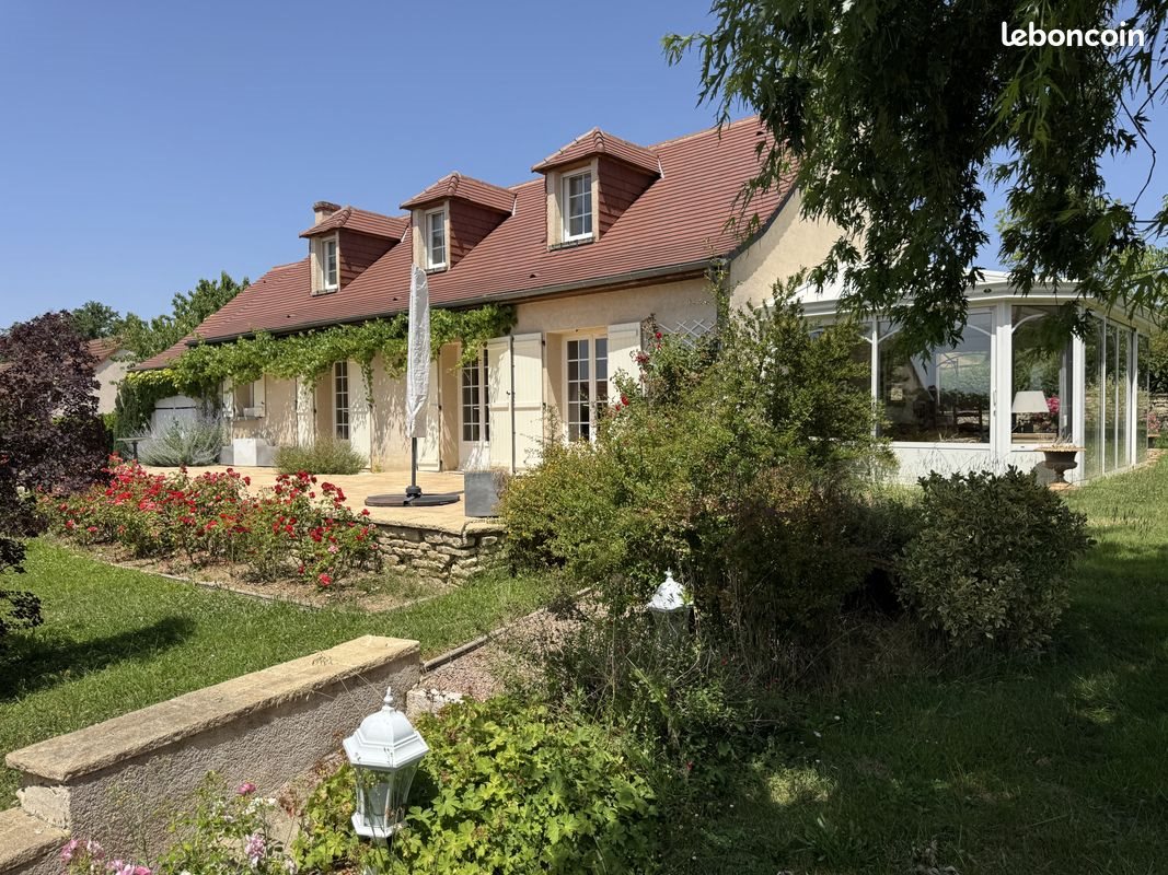 Maison à vendre, 136m², Corbigny