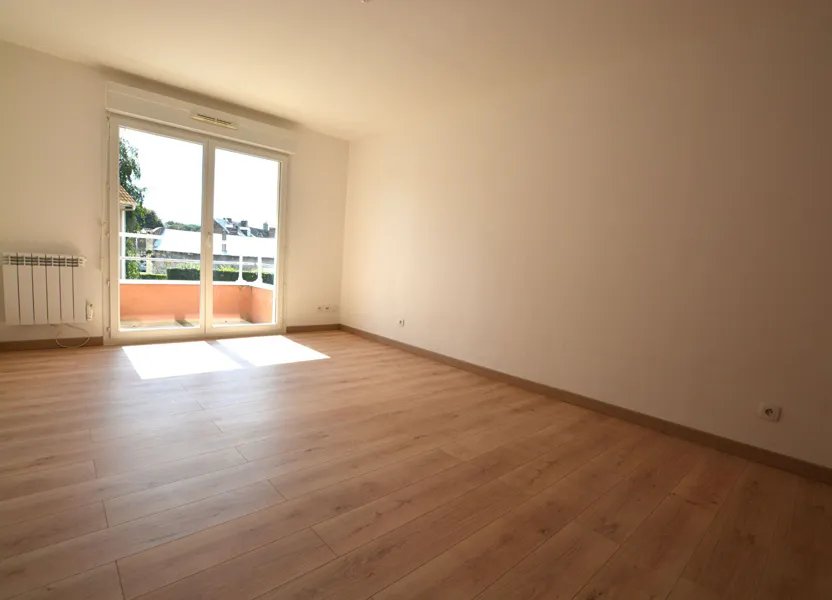 Appartement à louer, 43m², Rue