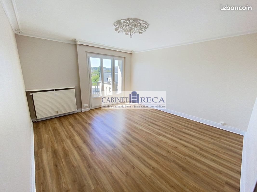 Appartement à louer, 70m², Noyon