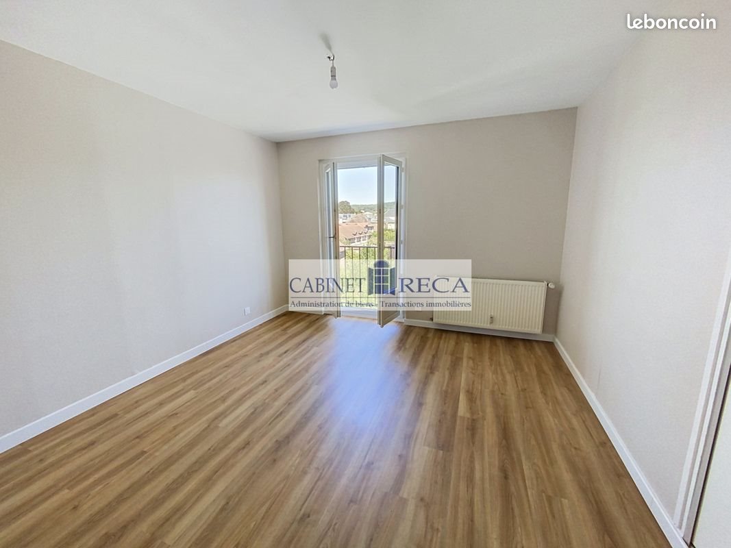 Appartement à louer, 70m², Noyon