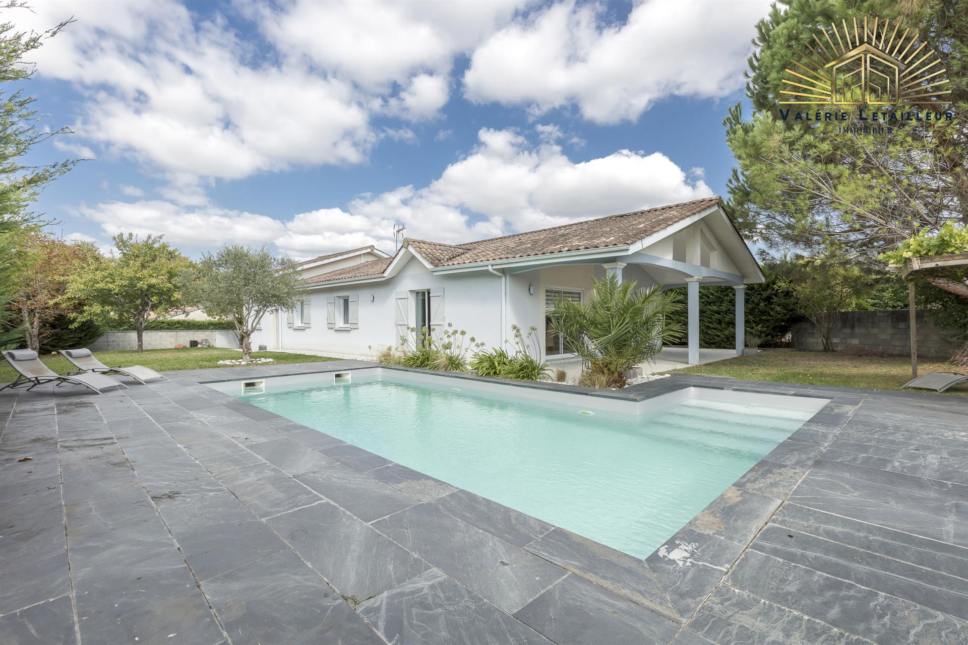 Maison à vendre, 160m², Saint-Loubès