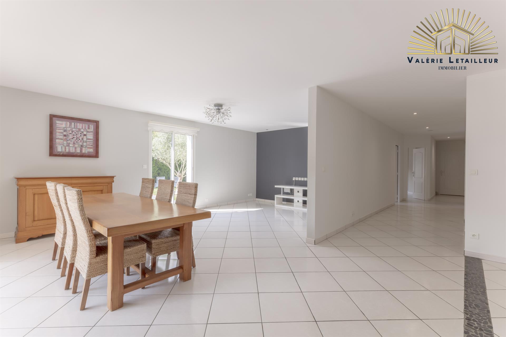 Maison à vendre, 160m², Saint-Loubès