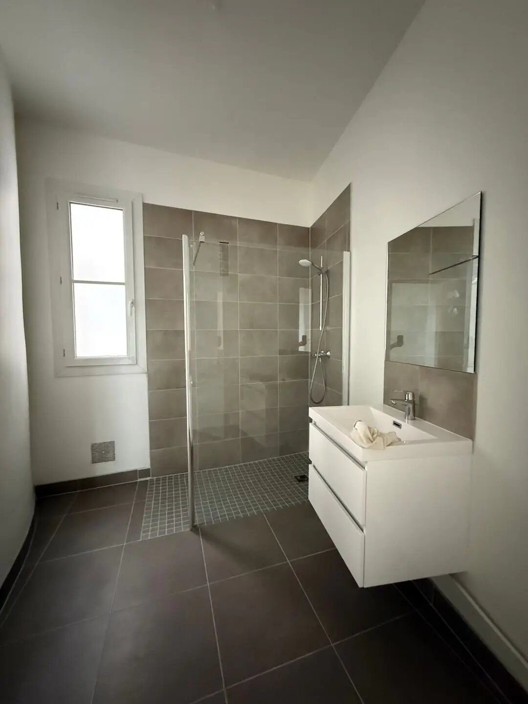 Appartement à louer, 64m², Paris 18ème