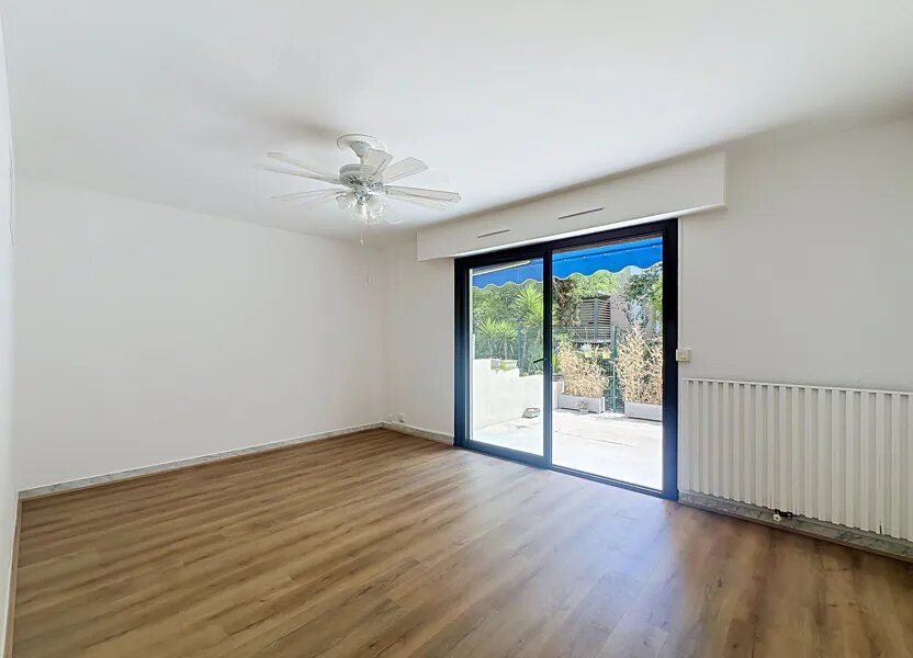 Appartement à louer, 25m², Mandelieu-la-Napoule