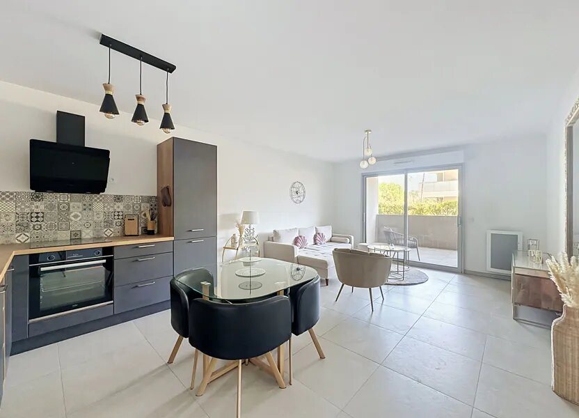 Appartement à louer, 45m², Mougins