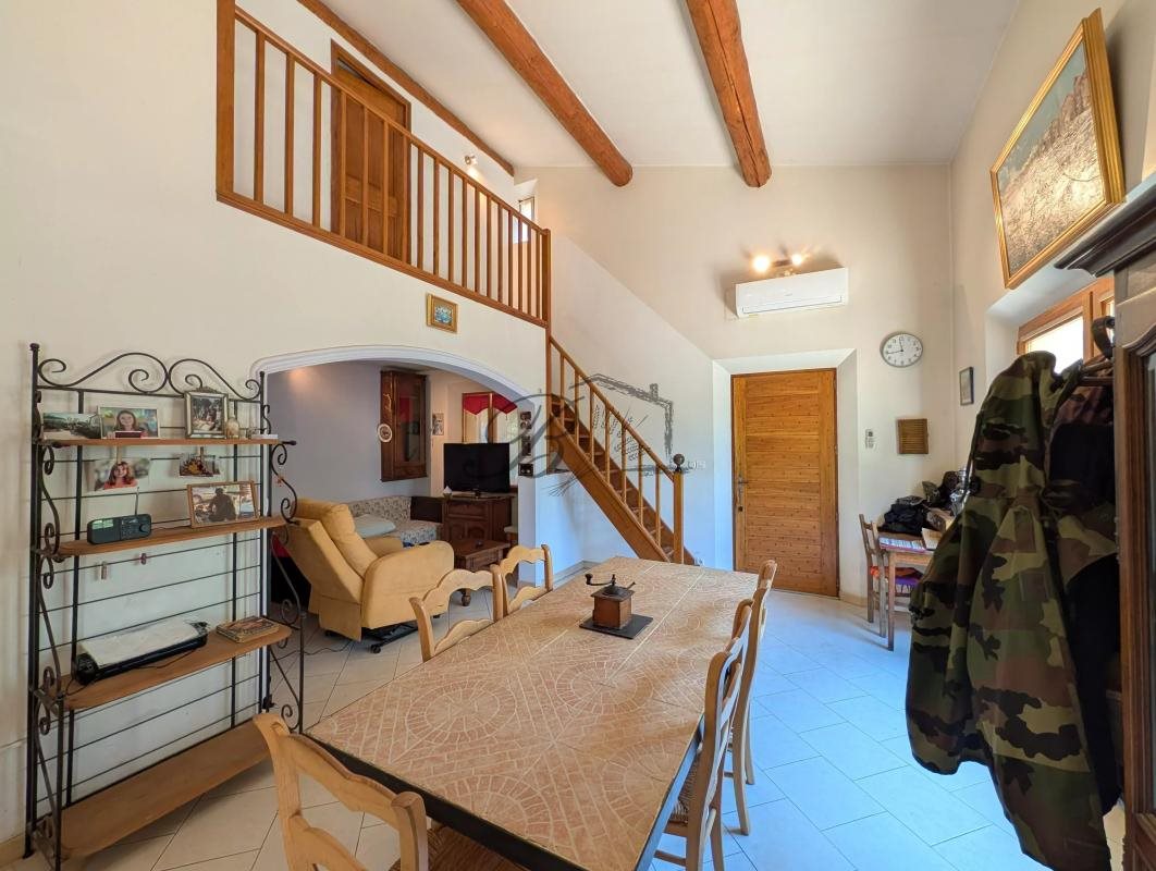 Maison à vendre, 90m², Saint-Martin-de-la-Brasque