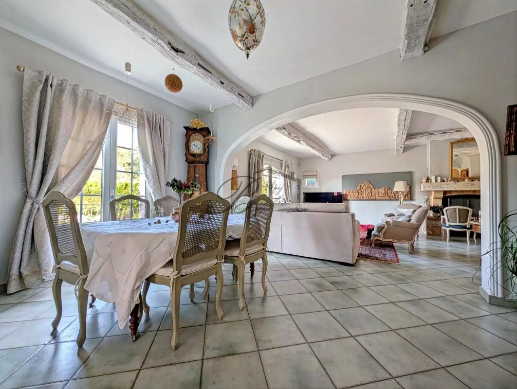 Maison à vendre, 206m², Meyrargues