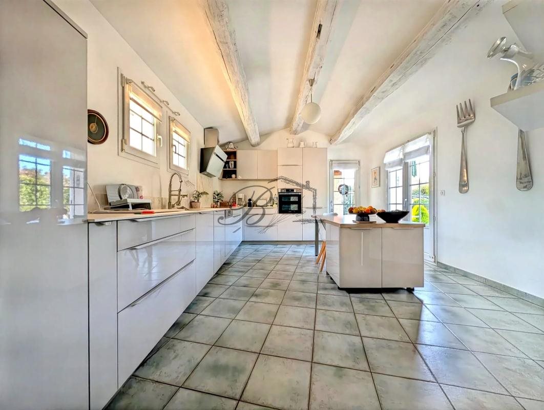 Maison à vendre, 206m², Meyrargues