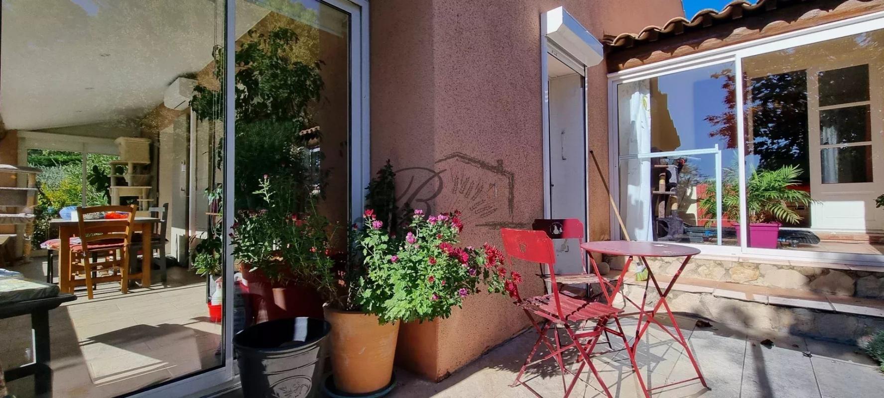 Maison à vendre, 215m², La Bastidonne