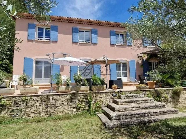 Maison à vendre, 243m², La Bastidonne
