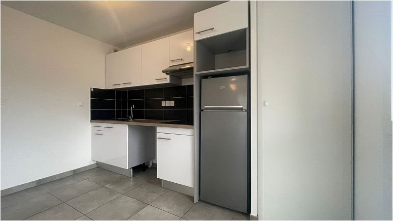 Appartement à louer, 61m², Pechbonnieu