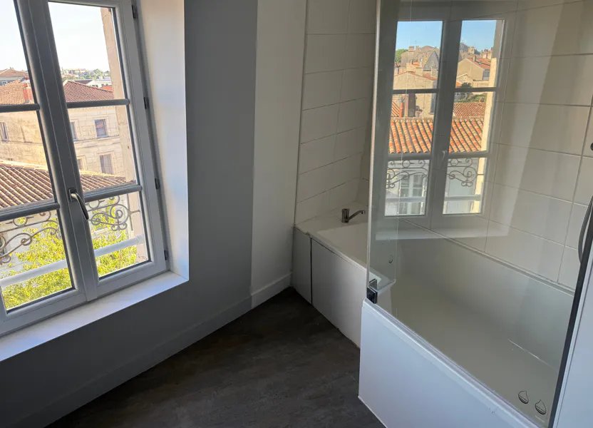 Appartement à louer, 93m², Niort