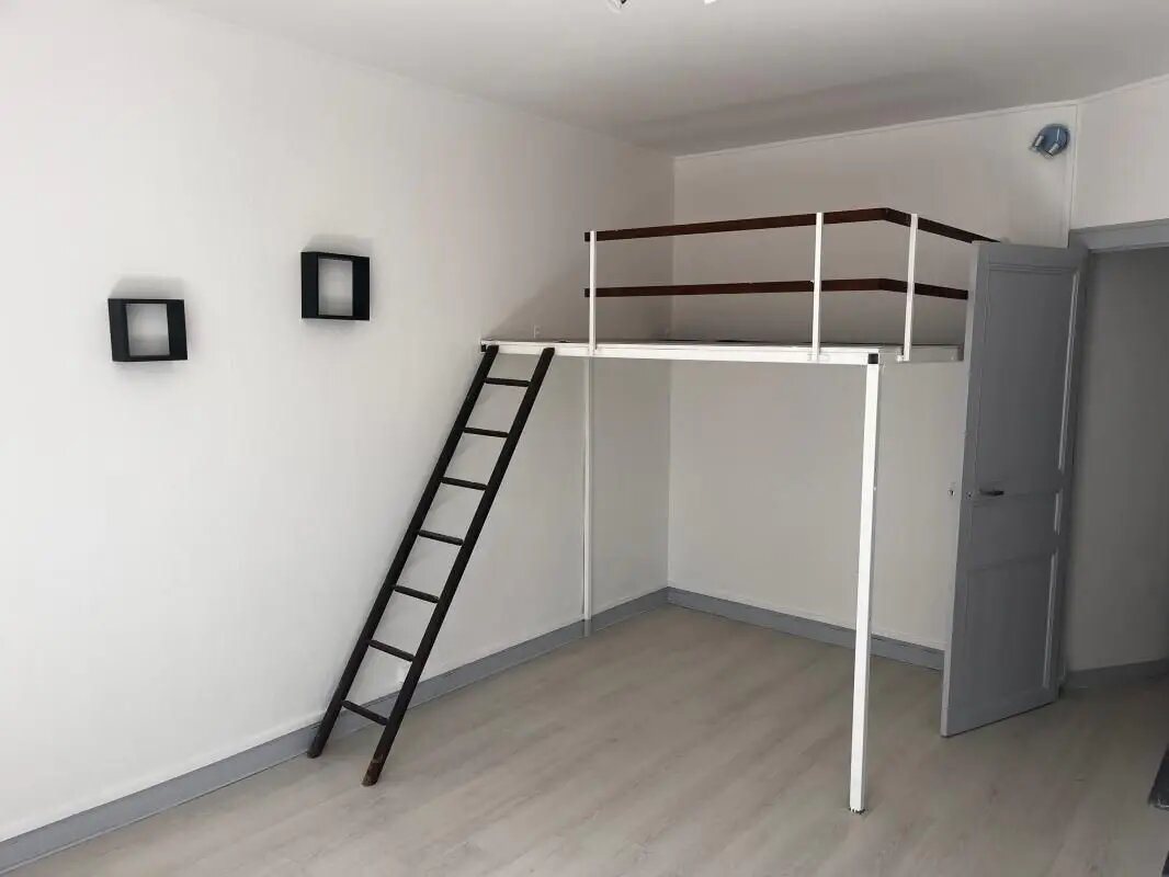 Appartement à louer, 24m², Niort