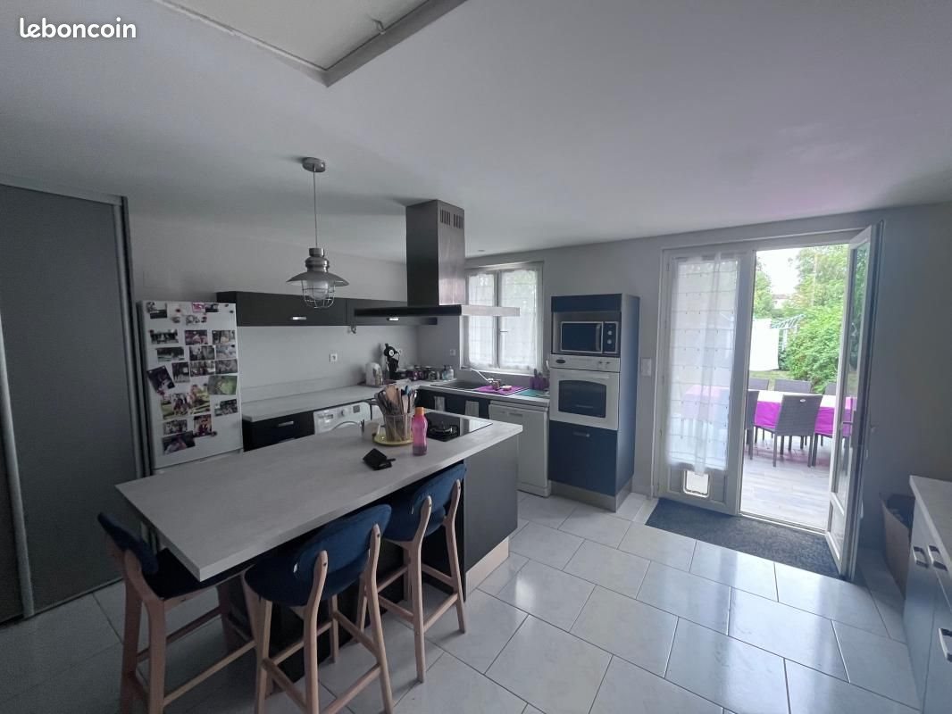 Maison à vendre, 157m², Sainte-Ouenne