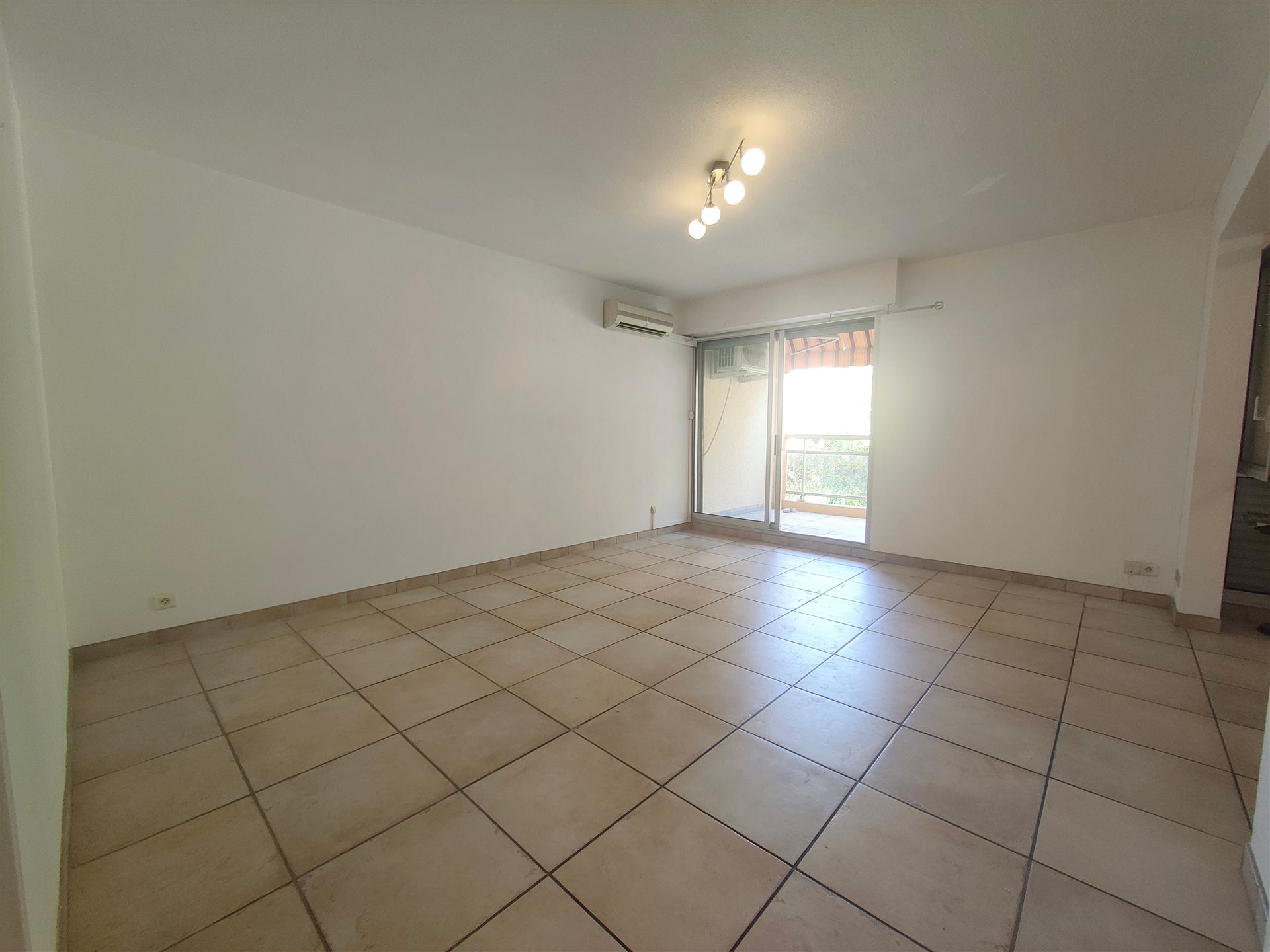 Appartement à louer, 75m², Toulon
