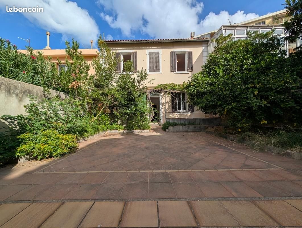 Maison à louer, 118m², Toulon