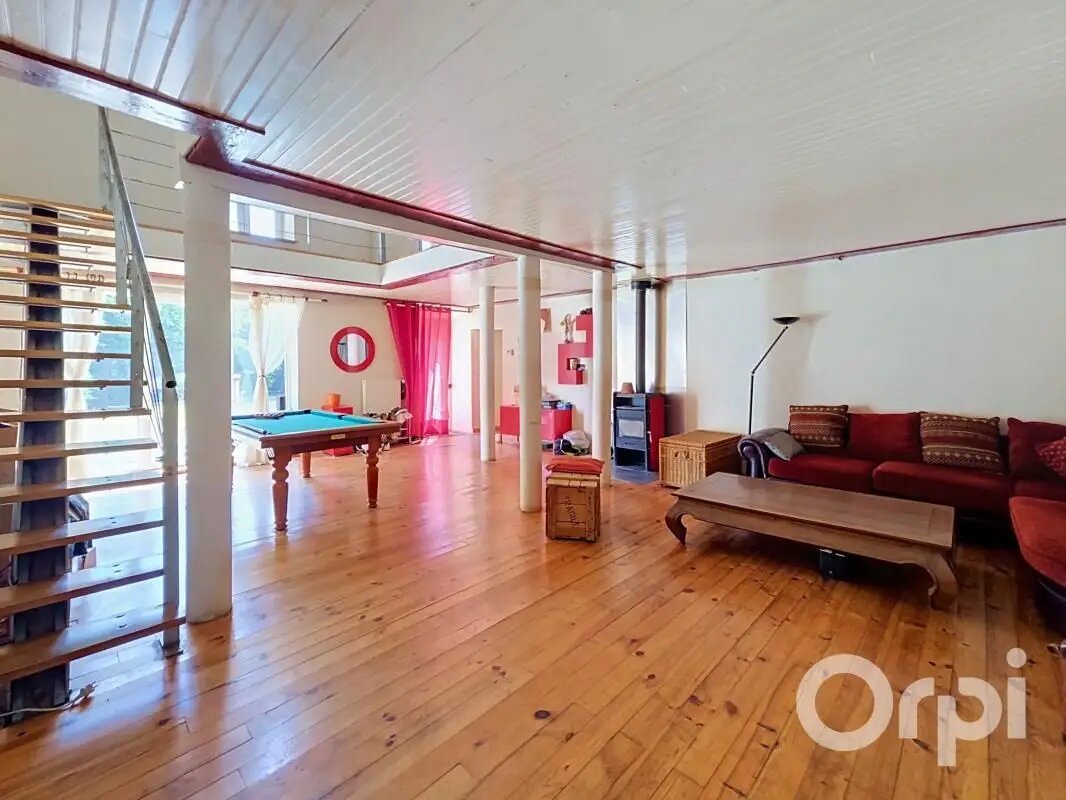 Maison à vendre, 164m², Saint-Priest-Bramefant