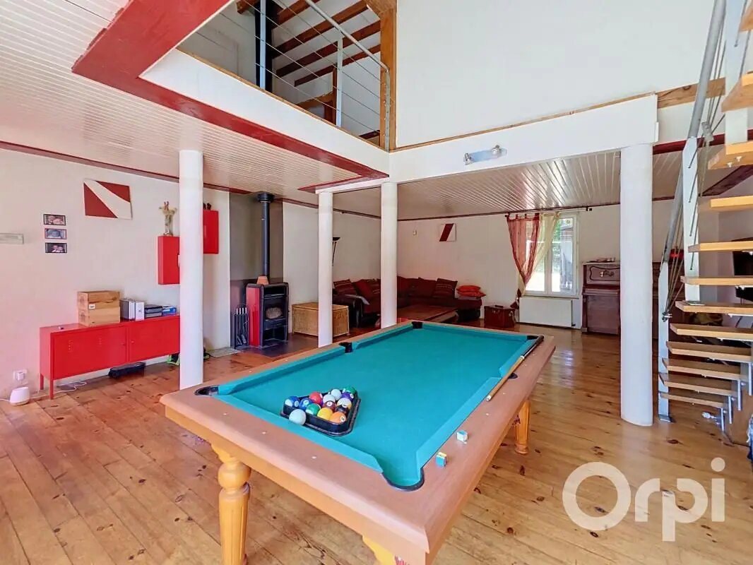 Maison à vendre, 164m², Saint-Priest-Bramefant