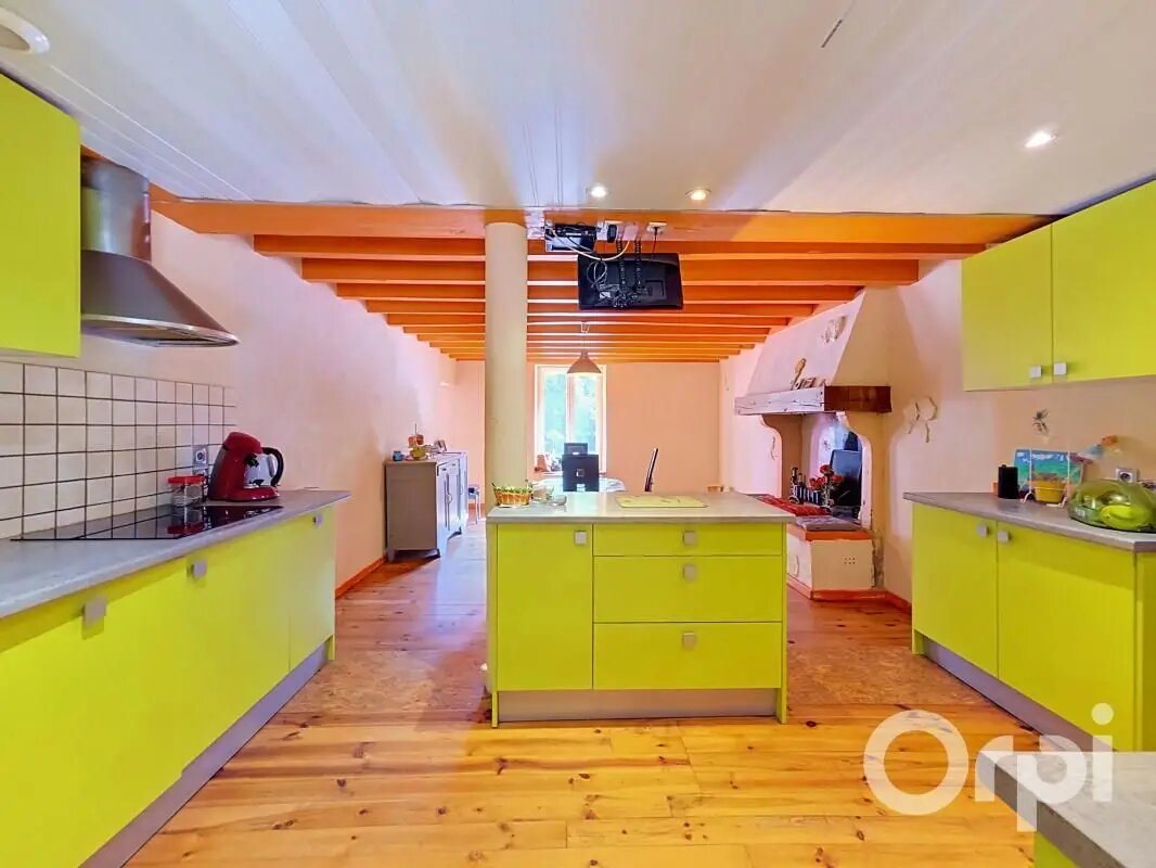 Maison à vendre, 164m², Saint-Priest-Bramefant