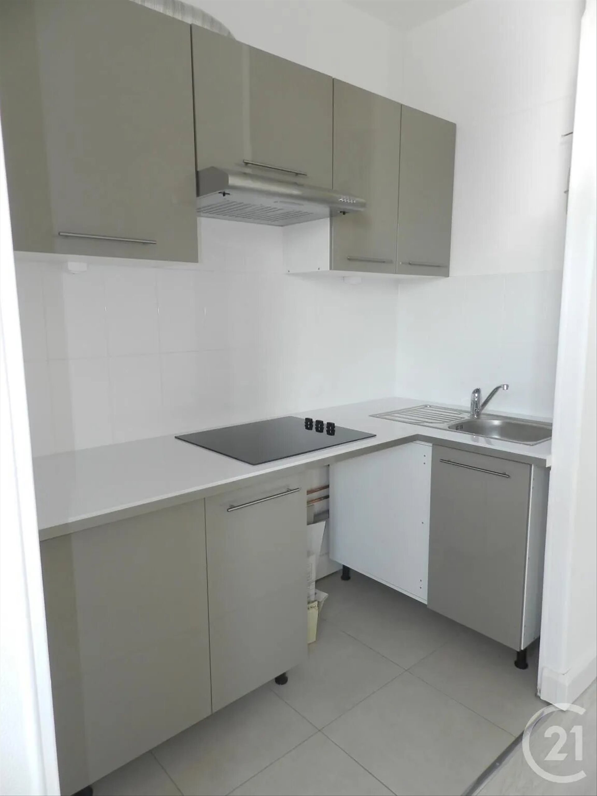Appartement à louer, 29m², Massy