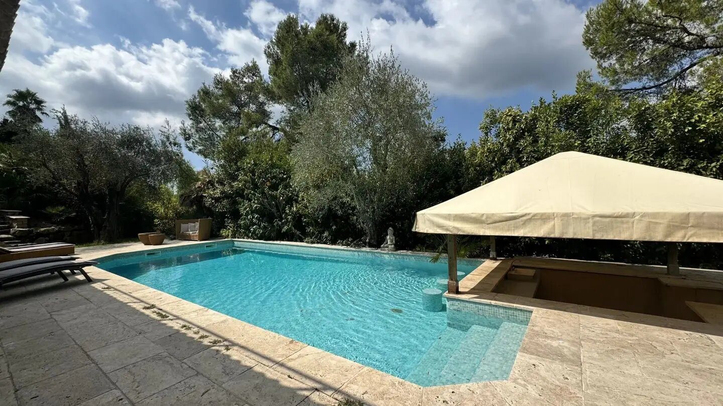 Maison à louer, 430m², Roquefort-les-Pins