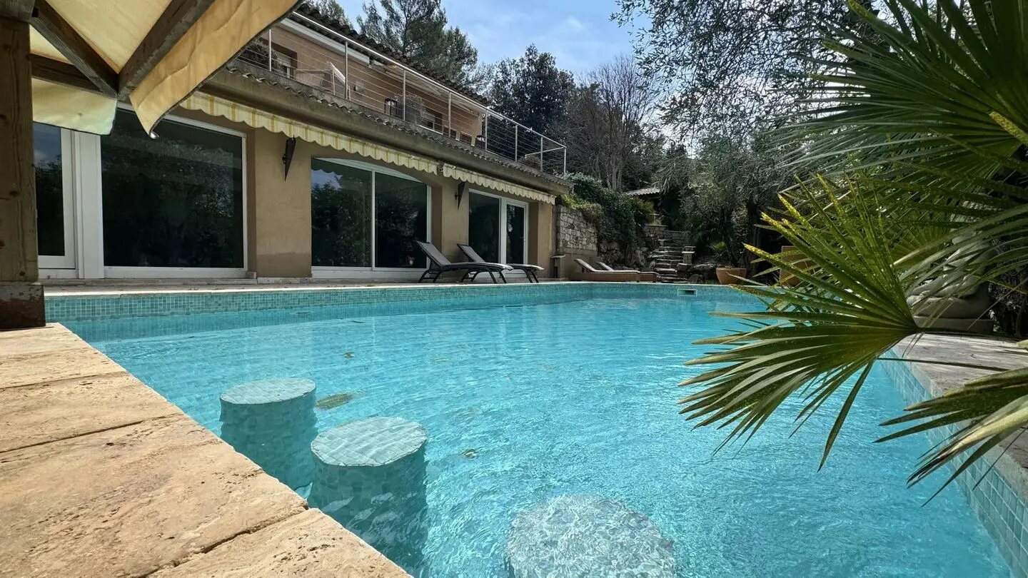 Maison à louer, 430m², Roquefort-les-Pins