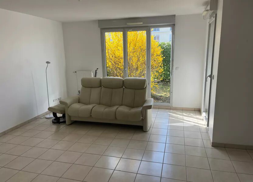 Appartement à vendre, 72m², Saint-Etienne-de-Saint-Geoirs
