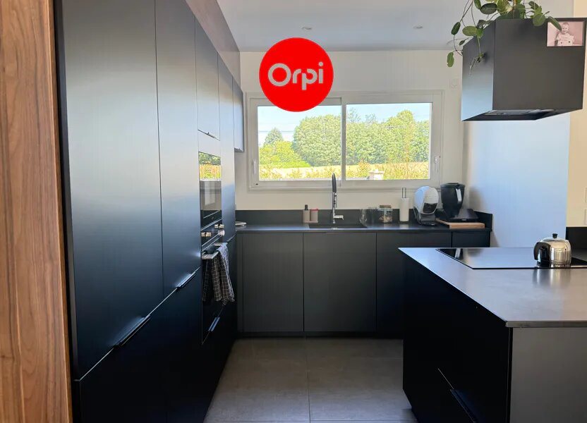 Maison à vendre, 94m², Charnècles