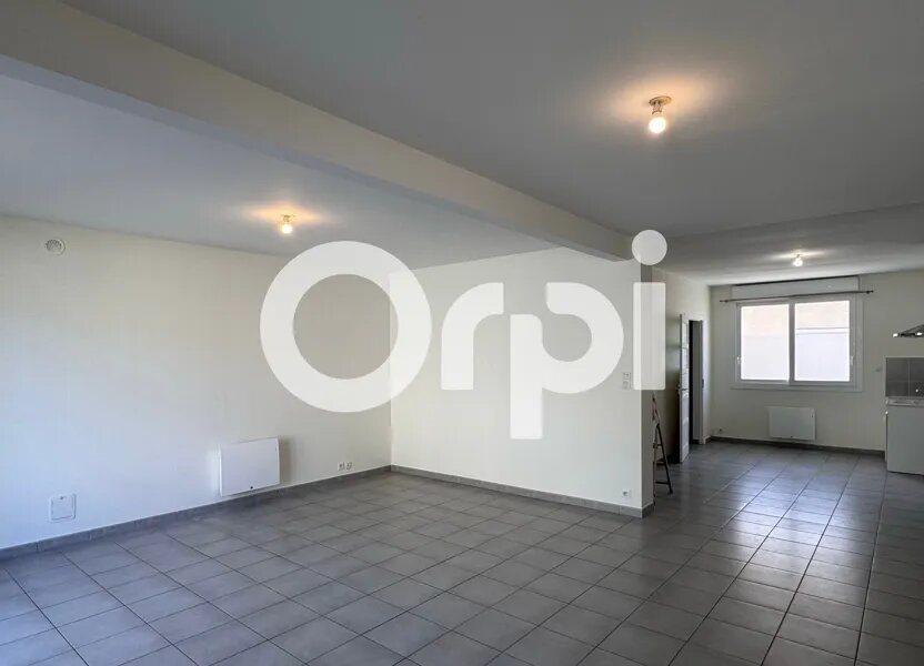 Maison à louer, 101m², Pommier-de-Beaurepaire