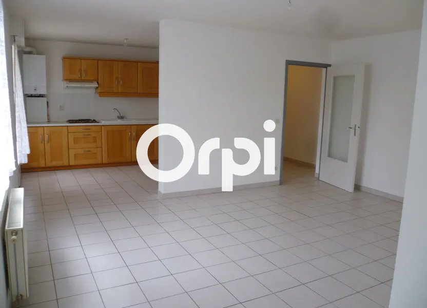 Appartement à louer, 85m², Saint-Étienne-de-Saint-Geoirs
