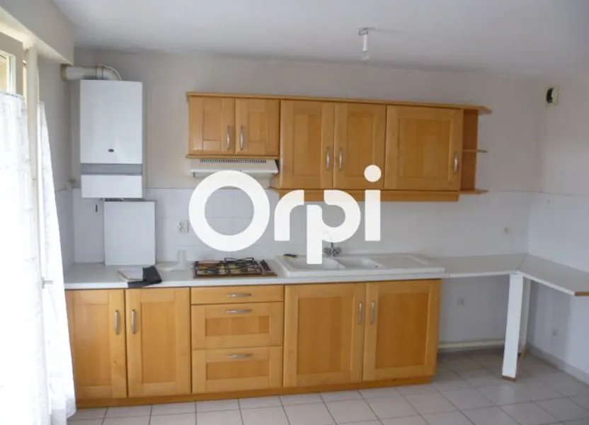 Appartement à louer, 85m², Saint-Étienne-de-Saint-Geoirs