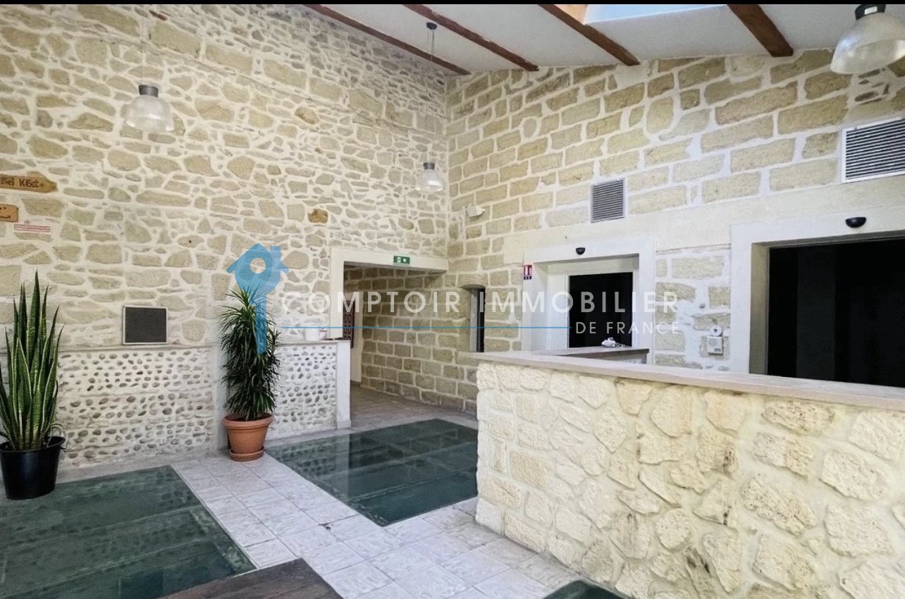 Maison à louer, 550m², Aimargues