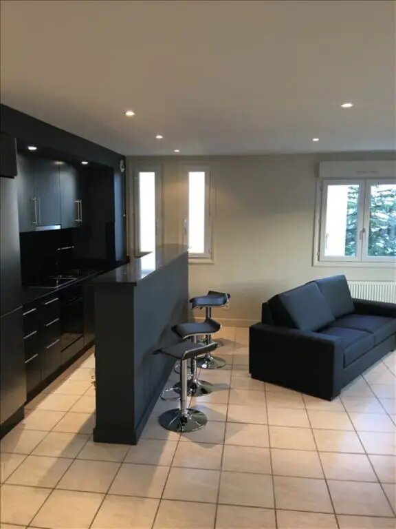 Appartement à louer, 70m², Ecully