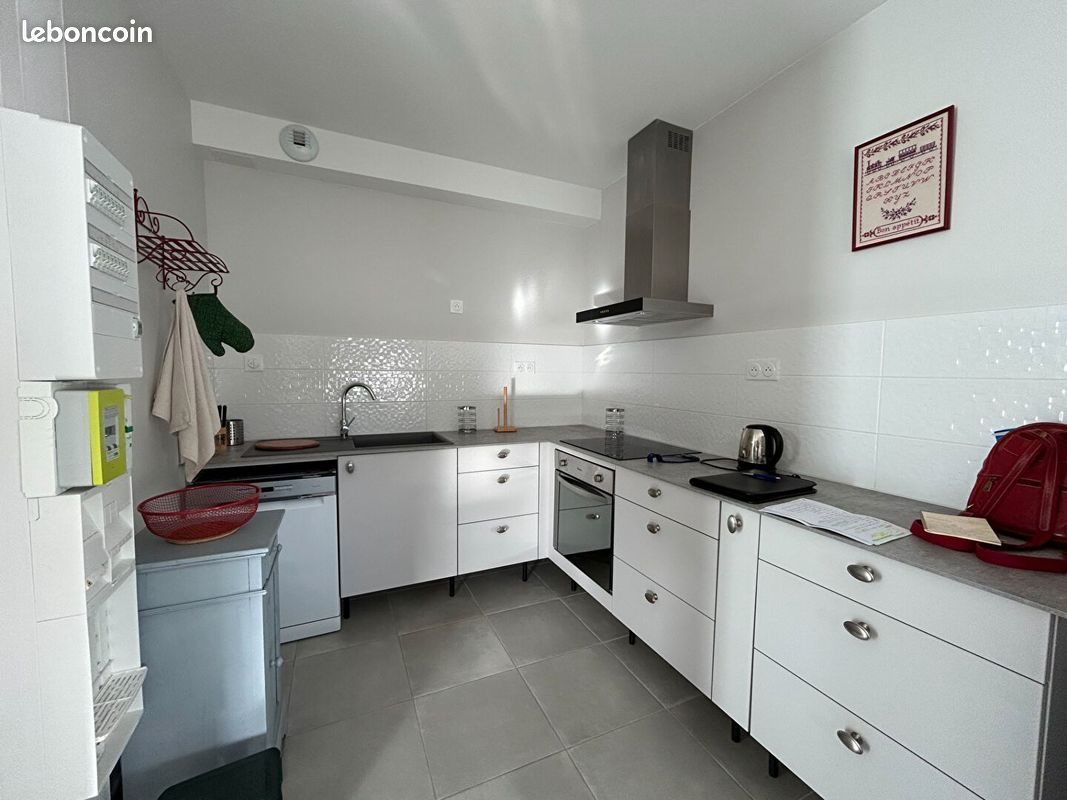 Appartement à louer, 57m², Rochefort