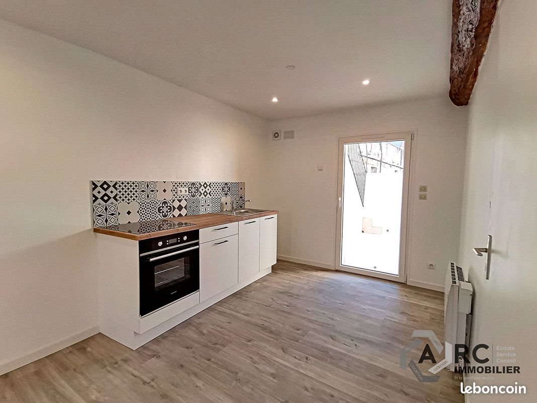 Appartement à louer, 40m², Saint-Denis-de-l'Hôtel