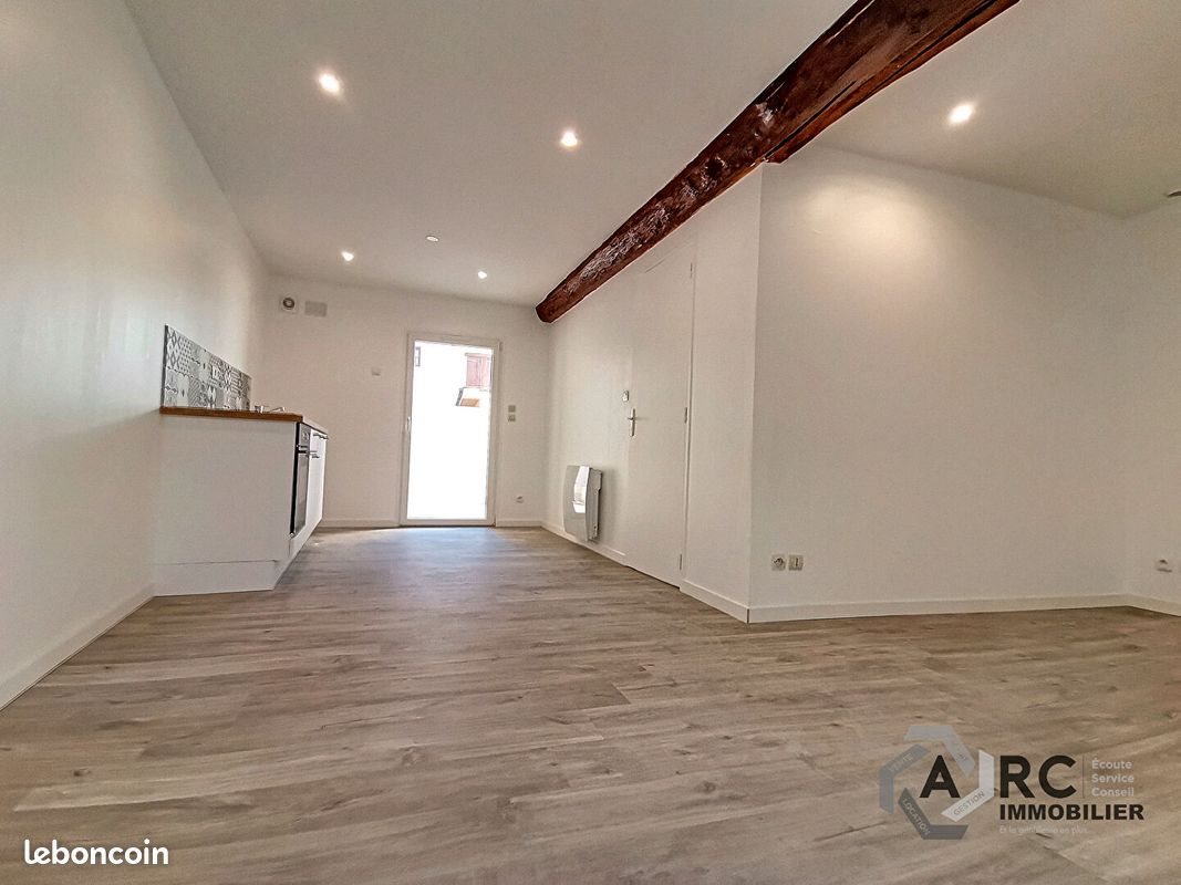 Appartement à louer, 40m², Saint-Denis-de-l'Hôtel