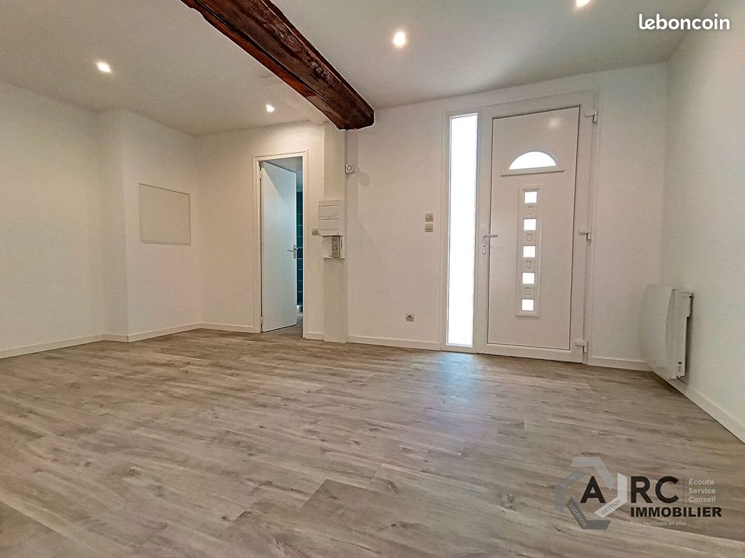 Appartement à louer, 40m², Saint-Denis-de-l'Hôtel