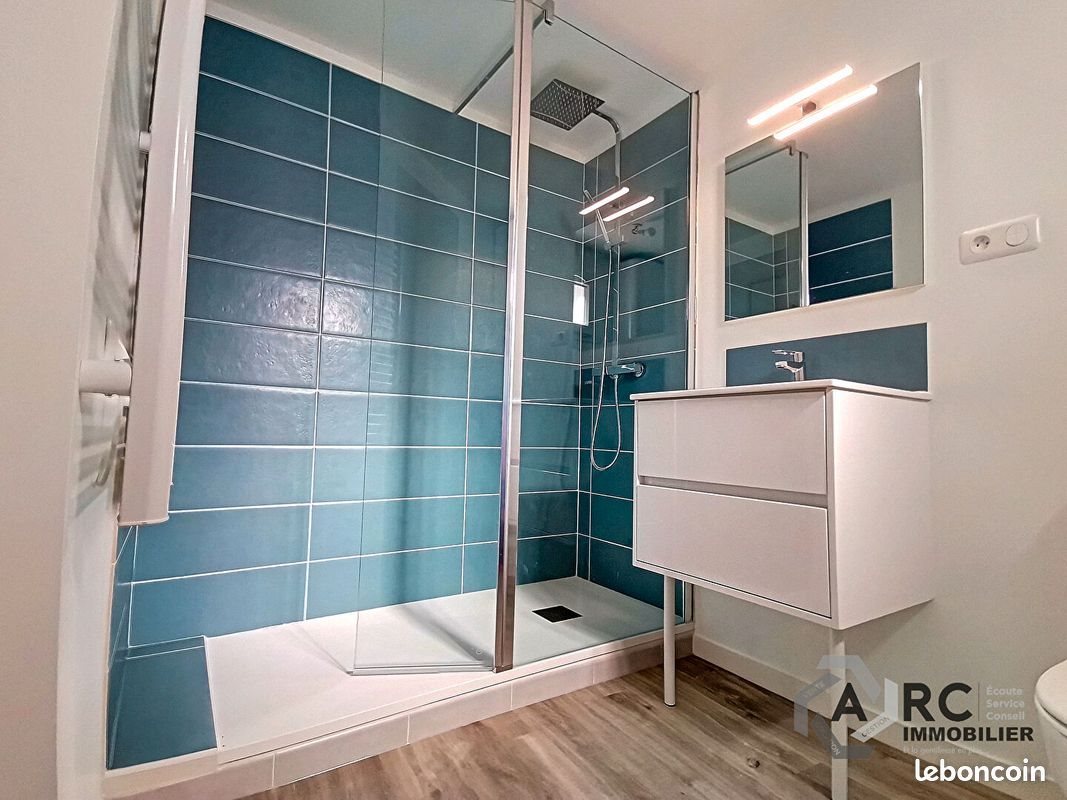 Appartement à louer, 40m², Saint-Denis-de-l'Hôtel