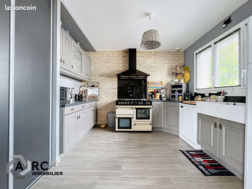 Maison à vendre, 121m², Saint-Jean-de-la-Ruelle